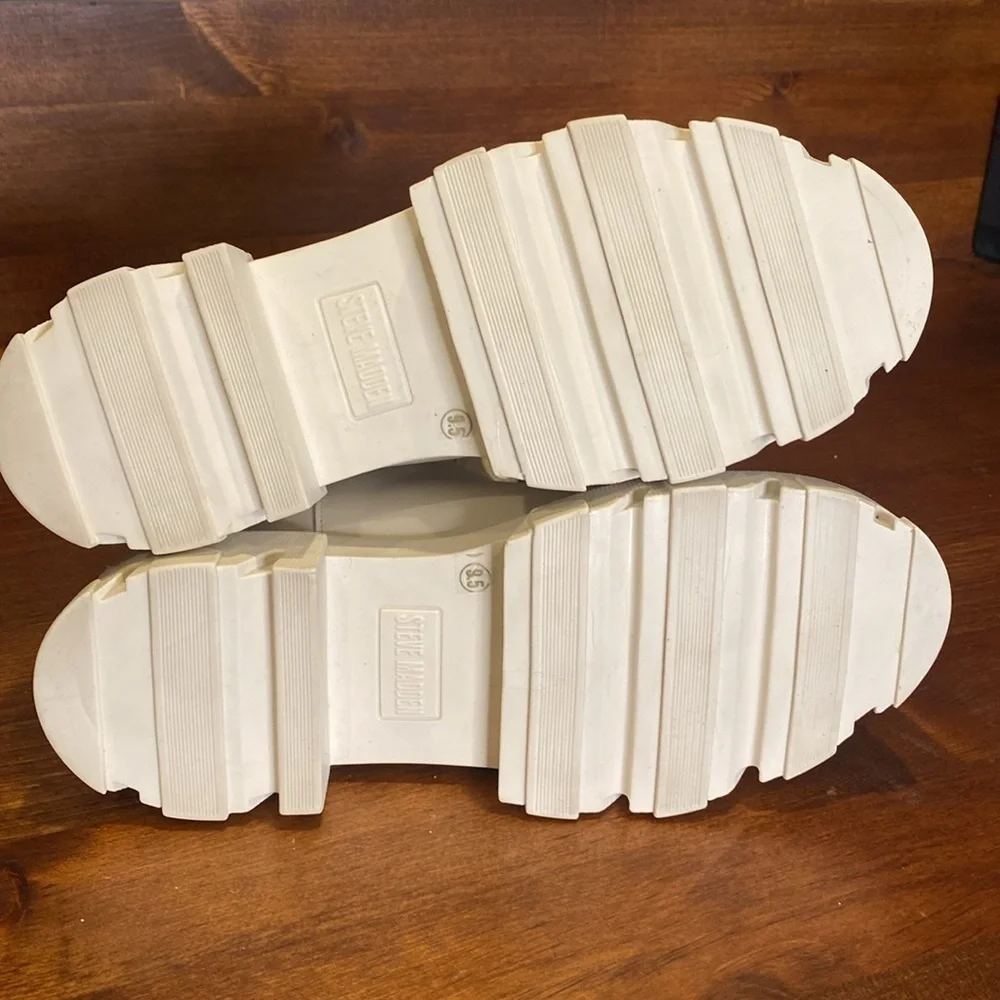 NWB Steve Madden “Priority” Off White Bone Cream Chunky Platform Boots 9.5
